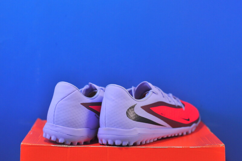 Сороканіжки Nike Phantom 6 Low Academy Tf Violet/Red HQ2325-400 - Зображення 2