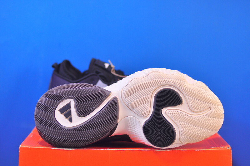 Кросівки Adidas Trae Unlimited 2 Black IE7764 - Зображення 4