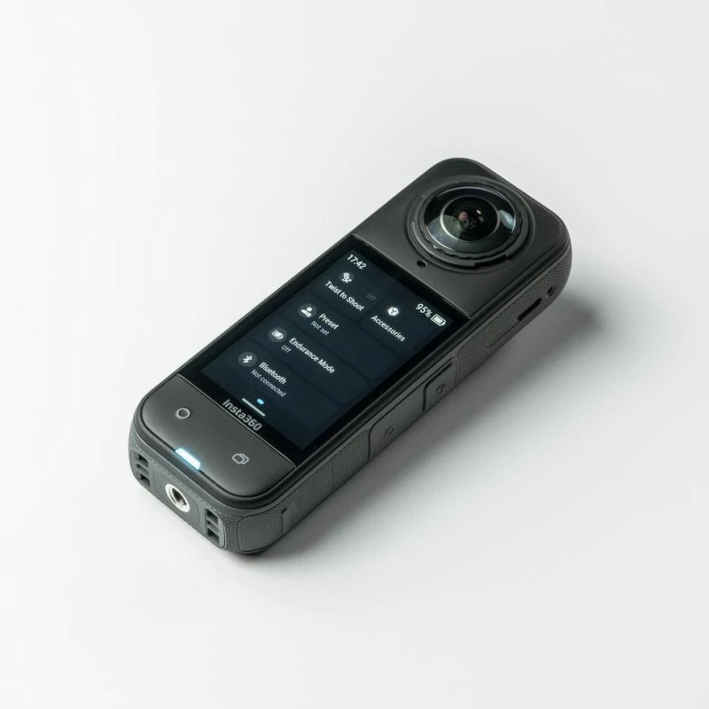 Insta360 X5 8K Standard Bundle (CINSAAHA_X501) - Зображення 3