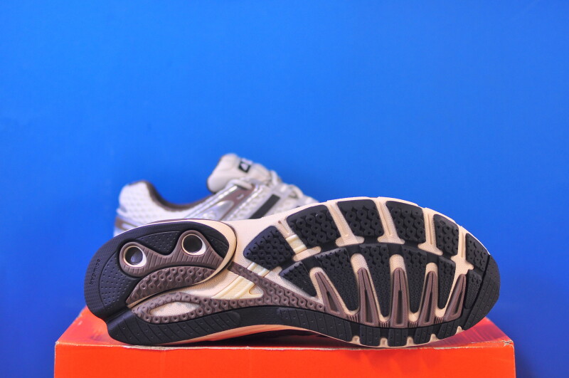 Кросівки Adidas Adistar Control 5 KI6153 - Зображення 4