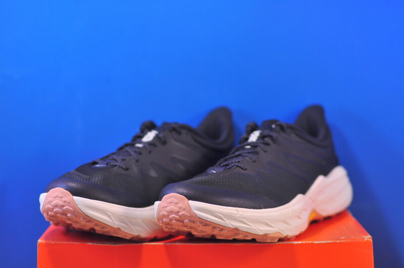 Кросівки Hoka Speedgoat 5 'Black Alabaster' 1150917 BKLB - Зображення 1
