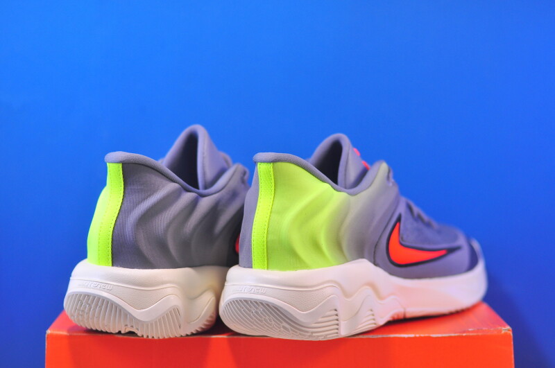 Кросівки Nike Giannis Immortality 4 Basketball Shoes FQ3680-011 - Зображення 2