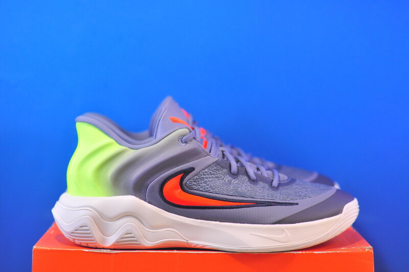Кросівки Nike Giannis Immortality 4 Basketball Shoes FQ3680-011 - Зображення 3