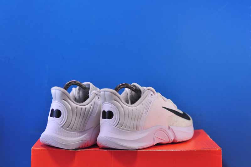 Тенісні кросівки Nike Court Air Zoom GP Turbo HC DX6956-100 - Зображення 2