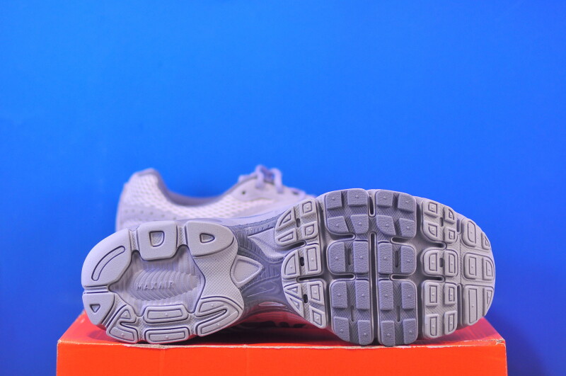 Кросівки Nike Moto 2K Grey IQ4924-001 - Зображення 4