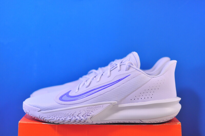 Кросівки Nike Precision 7 FN4322-004