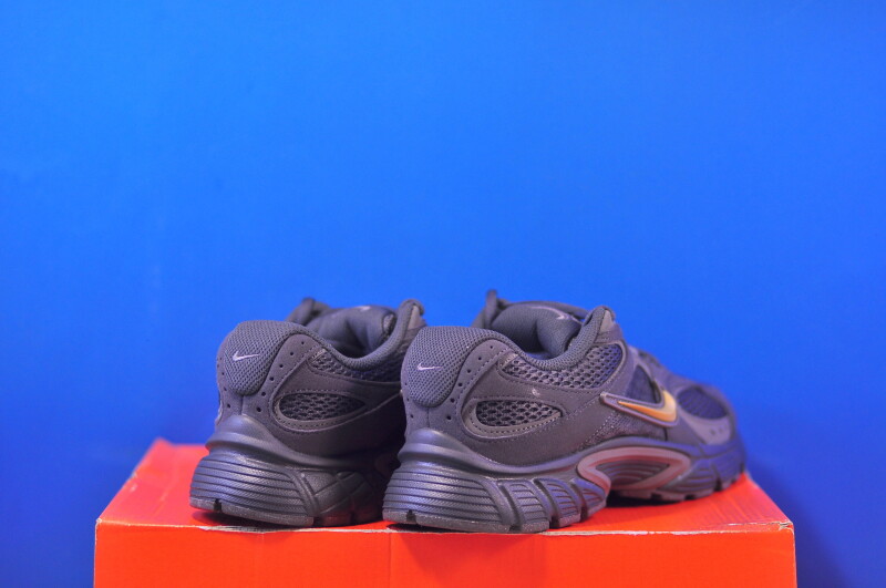 Кросівки Nike V5 RNR Medium Ash Cave Stone II6294-200 - Зображення 2