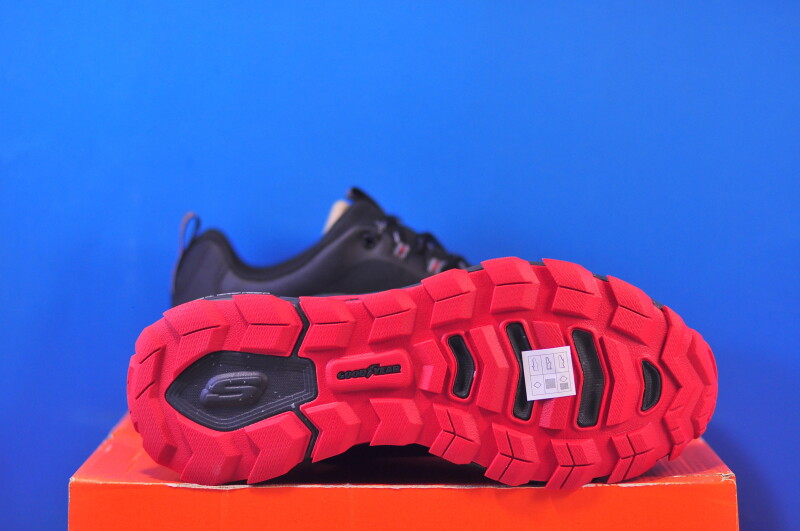 Кросівки Skechers Max Protect 237669/BKRD - Зображення 4