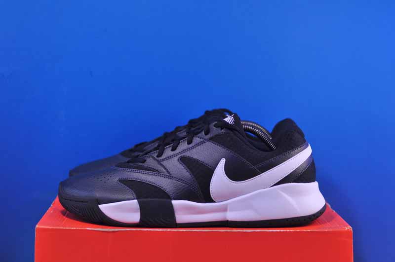 Тенісні кросівки Nike Court Lite 4 Black/White HC FD6574-001, 44