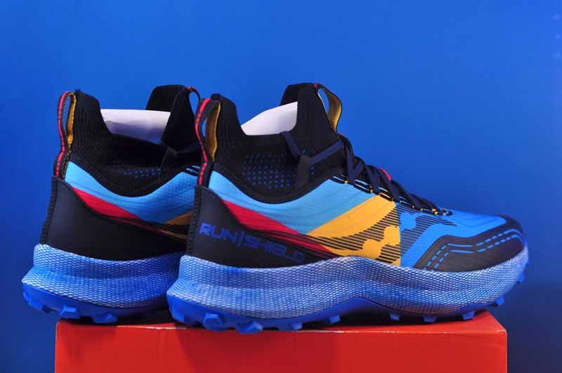 Кросівки Saucony Endorphin Trail Mid S20646-1 - Зображення 3