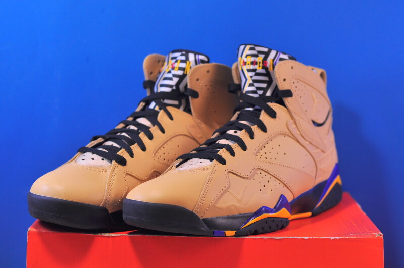 Кросівки Nike Air Jordan 7 Retro Brown DZ4729-200 - Зображення 1