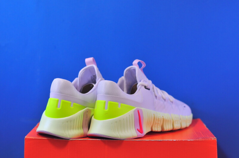 Кросівки Nike Free Metcon 5 DV3950-104 - Зображення 2