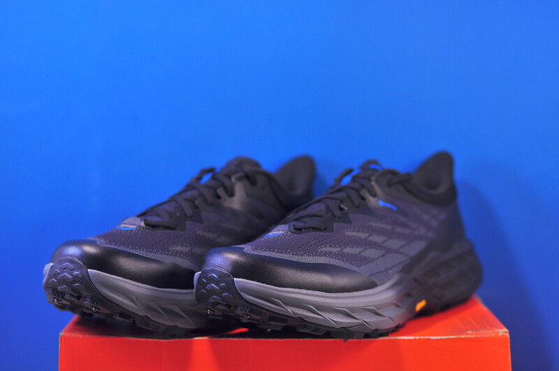 Кросівки Hoka Speedgoat 5 GTX Spike 1133550F BBLC - Зображення 1
