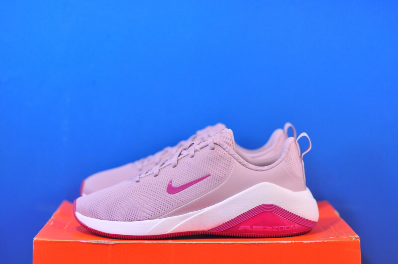 Кросівки Nike Bella 7 FZ1689-603