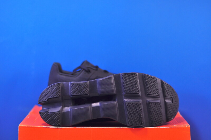 Кросівки On Cloudmonster Black 61.99025 - Зображення 4