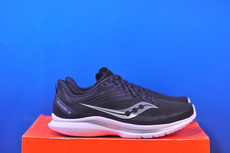 Кросівки Saucony Kinvara 12 Black S20619-45 - Зображення 3
