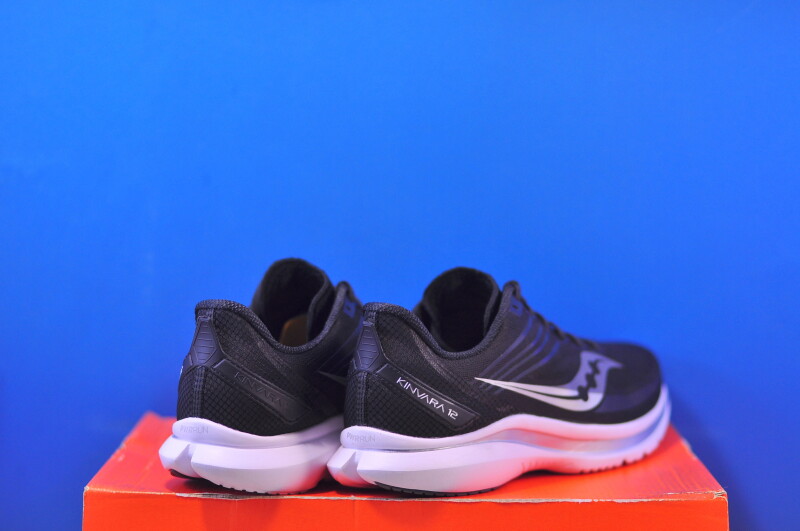 Кросівки Saucony Kinvara 12 Black S20619-45 - Зображення 2