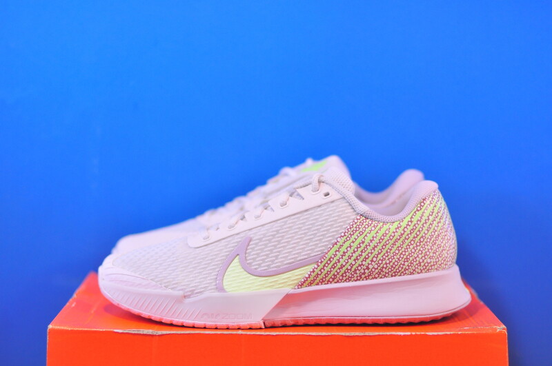 Тенісні кросівки Nike Air Zoom Vapor Pro 2 Premium FB7054-001