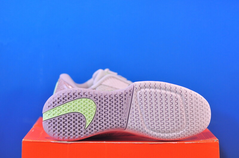Тенісні кросівки Nike Air Zoom Vapor Pro 2 Premium FB7054-001 - Зображення 4