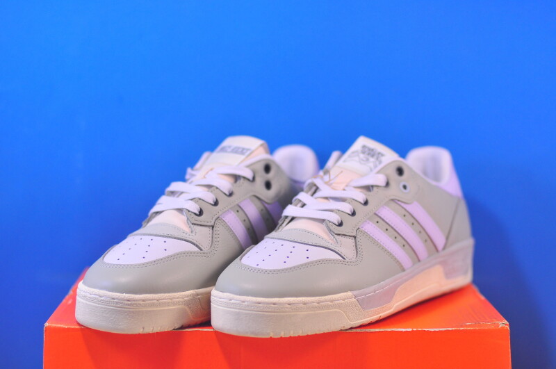 Кросівки Adidas Rivalry Low IH2597 - Зображення 1