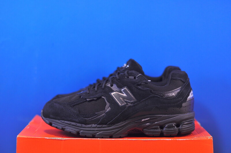 Кросівки New Balance 2002R Protection Pack Gore-Tex U2002DXB