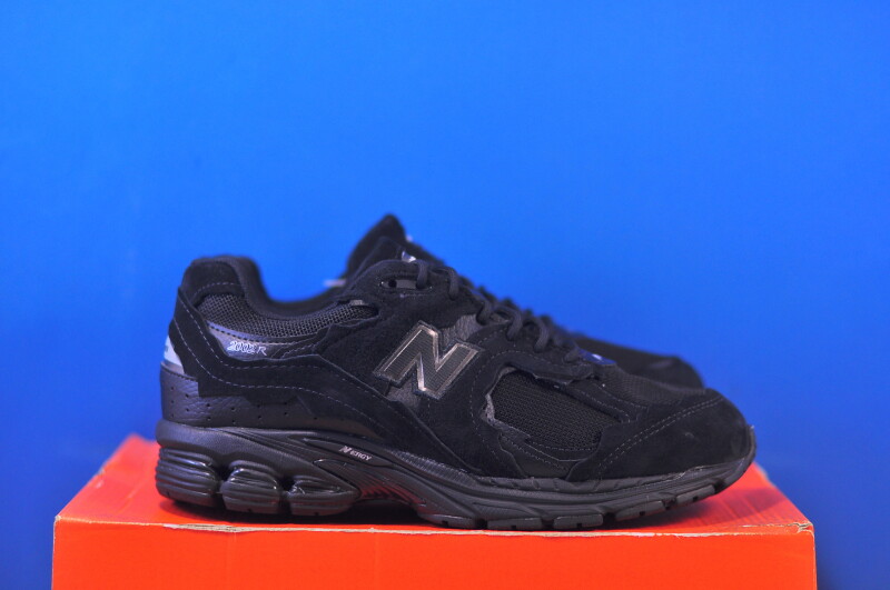 Кросівки New Balance 2002R Protection Pack Gore-Tex U2002DXB - Зображення 3