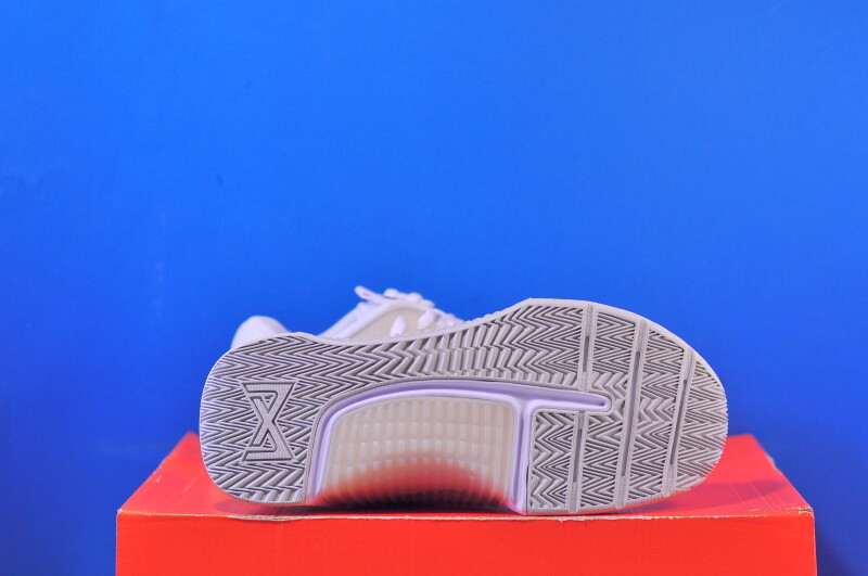 Кросівки Nike Metcon 9 AMP DZ2539-100 - Зображення 4