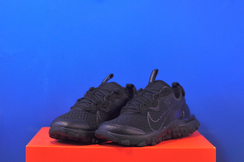 Кросівки Nike React Vision Black CD6888-004 - Зображення 1