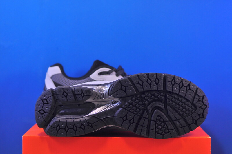 Кросівки New Balance 2002 U200210D - Зображення 4