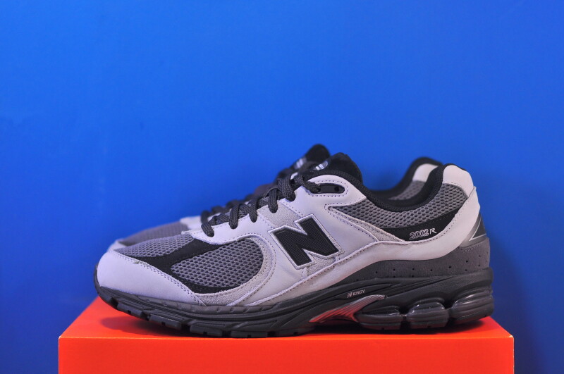 Кросівки New Balance 2002 U200210D