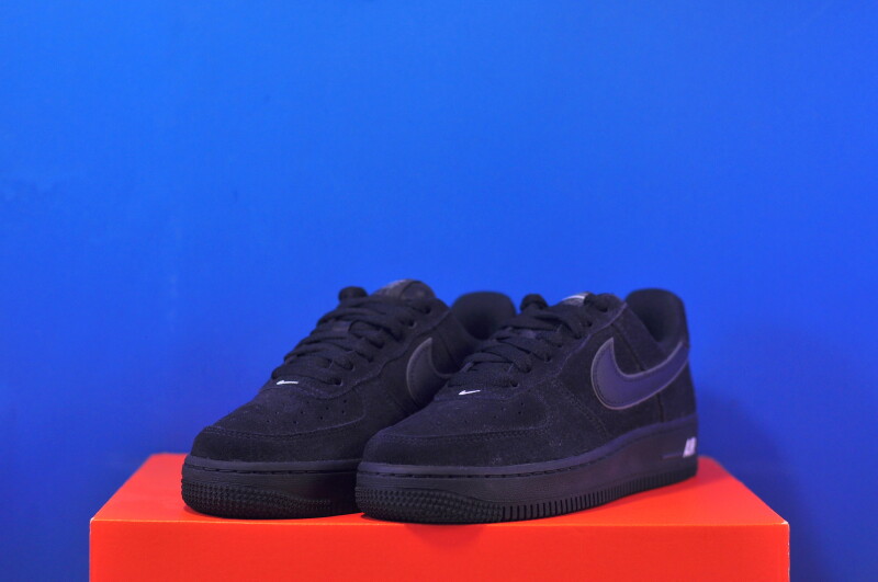 Кросівки Nike Air Force 1 07 Lv8 Black IQ0292-010 - Зображення 1