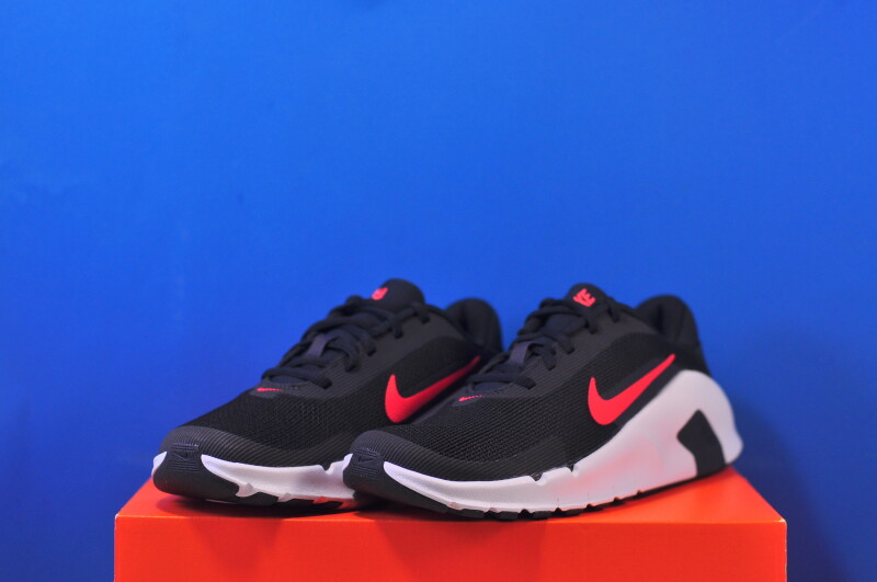 Кросівки Nike Flex Train HV9981-004 - Зображення 1