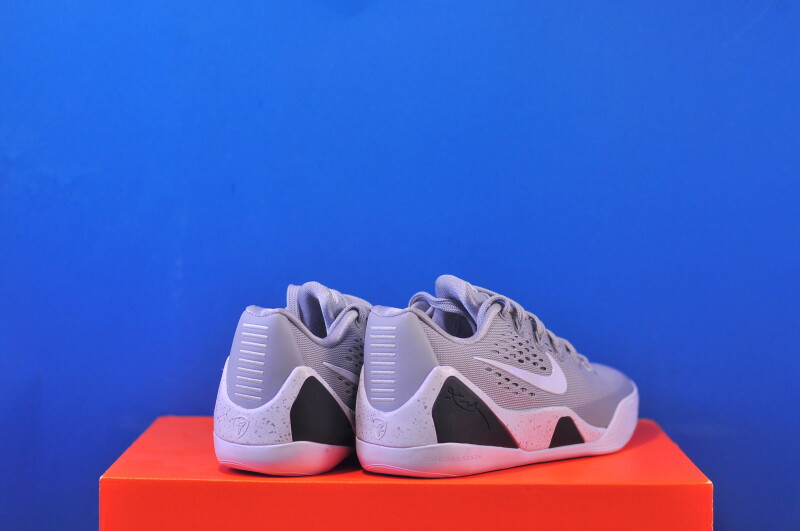 Кросівки Nike Kobe Ix Elite Low Em Protro Grey IH1401-001 - Зображення 2
