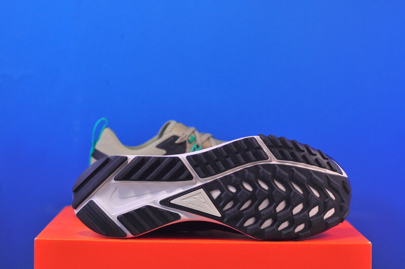 Кросівки Nike Pegasus Trail 4 Olive FJ4733-200 - Зображення 4