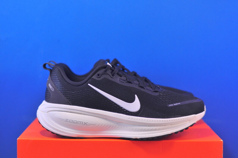 Кросівки Nike Vomero 18 HM6803-007 - Зображення 3
