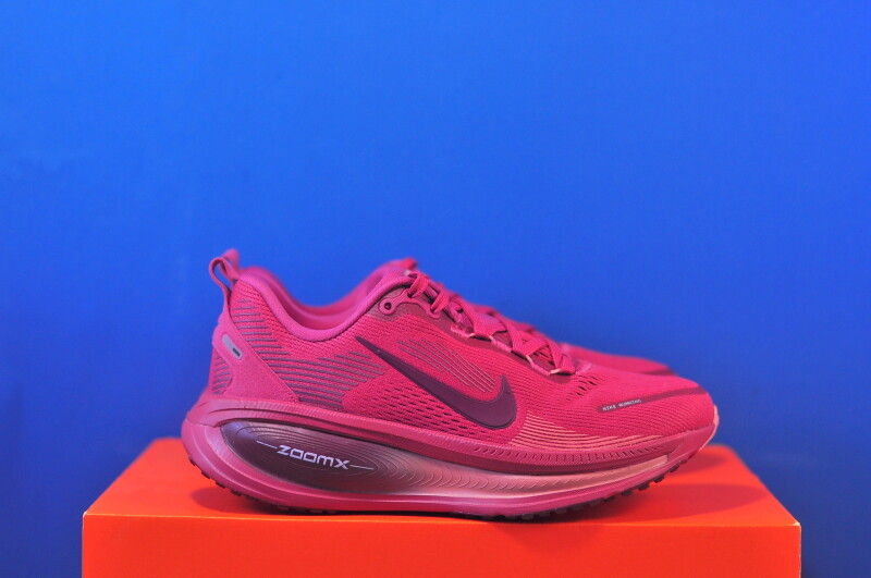 Кросівки Nike Vomero 18 HM6804-604 - Зображення 3