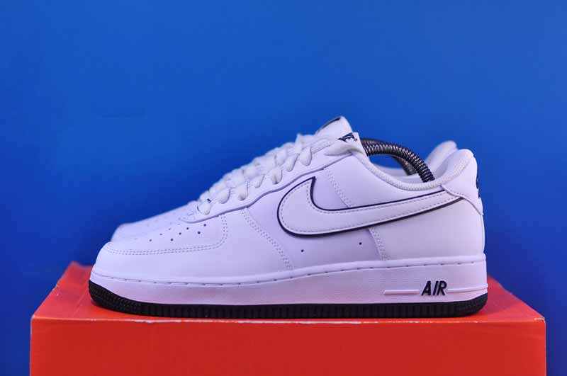 Кросівки Nike Air Force 1 '07 DV0788-103