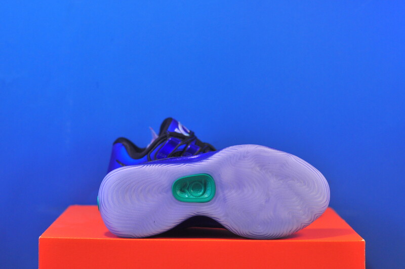Кросівки Nike KD 18 IB6684-400 - Зображення 4