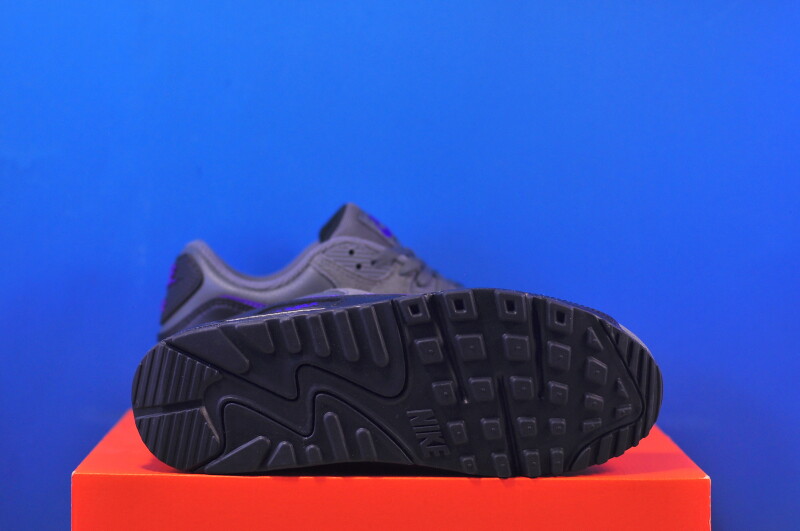 Кросівки Nike Air Max 90 Black/Grey IF0670-004 - Зображення 4