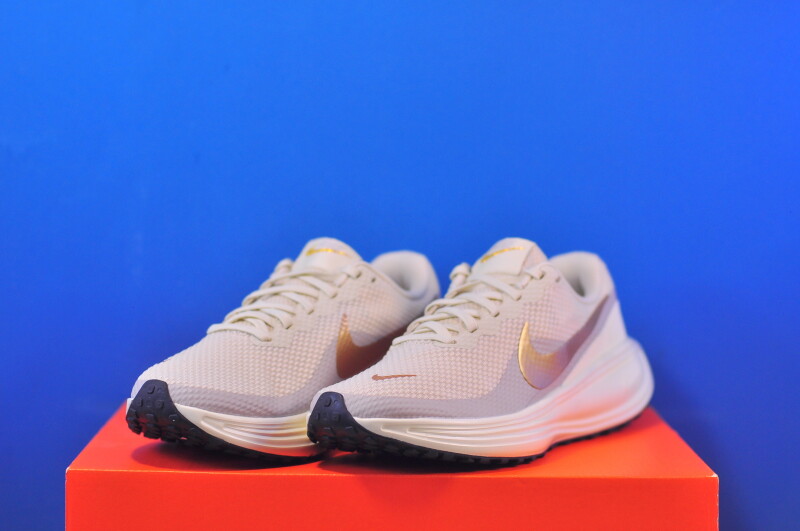 Кросівки Nike Revolution 8 HJ8485-201 - Зображення 1