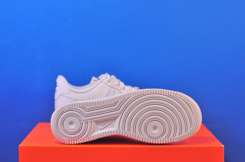 Кросівки Nike Air Force 1 '07 Lv8 IM6002-030 - Зображення 4