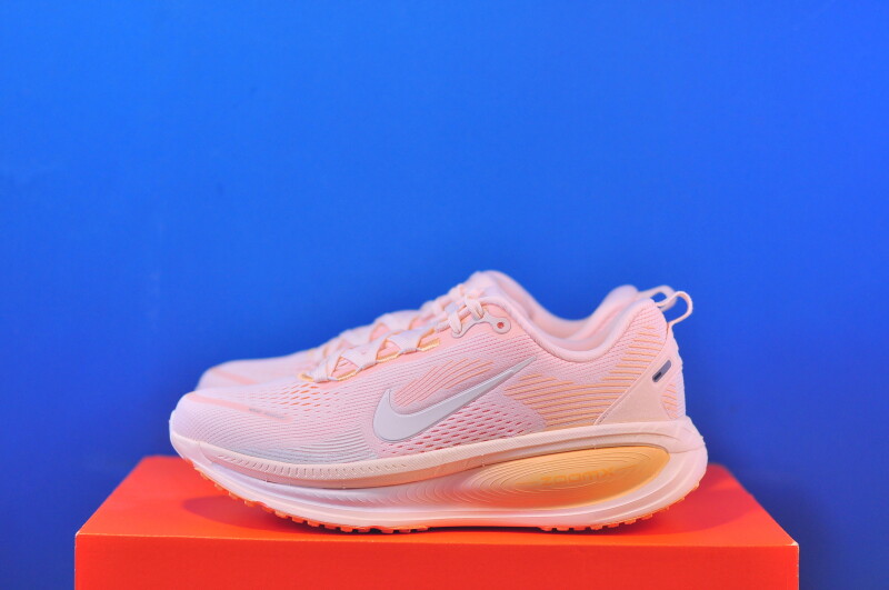 Кросівки Nike Air Zoom Vomero 18 Beige HM6804-800
