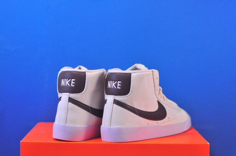 Кросівки Nike Blazer Mid 77 DQ4124-107 - Зображення 2