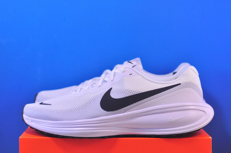 Кросівки Nike Revolution 8 White HJ9198-101