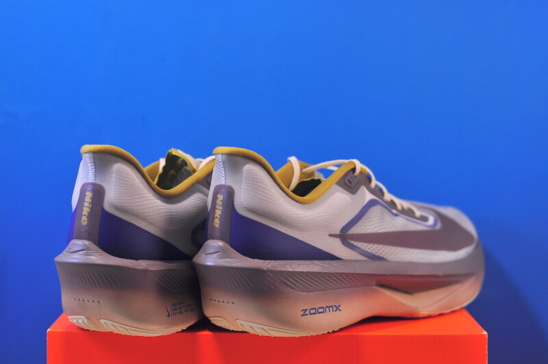 Кросівки Nike Zoom Fly Brown HV4366-072 - Зображення 2