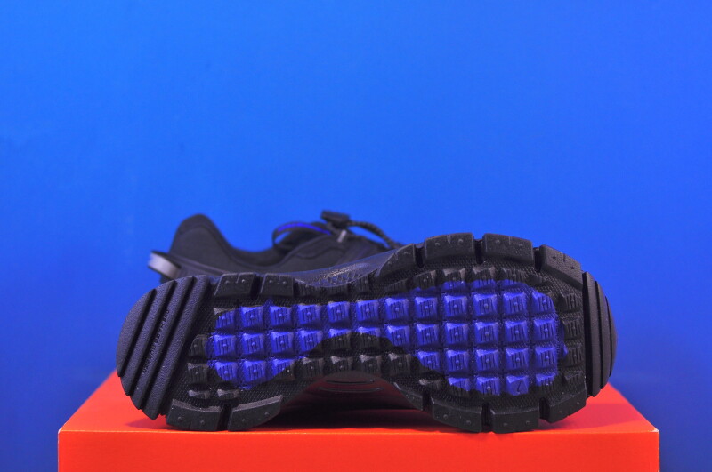 Кросівки Nike Zoom Vomero Roam Triple Black HQ2181-004 - Зображення 4
