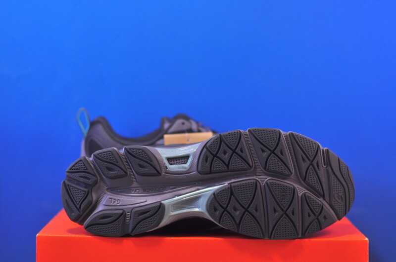 Кросівки Asics Gel-Nyc Rgd Grey 1203A735-024 - Зображення 4