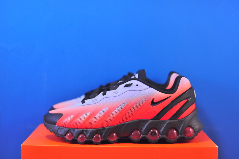 Кросівки Nike Air Max Dn8 MenS Shoes Orange/Black IH4119-401