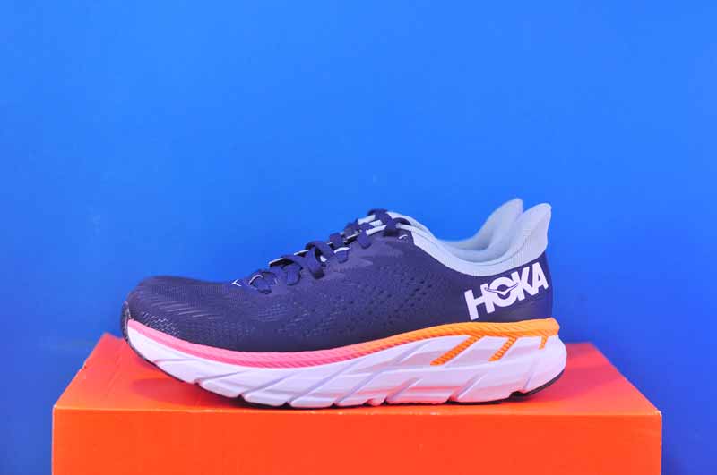Кросівки Hoka One One Clifton 7