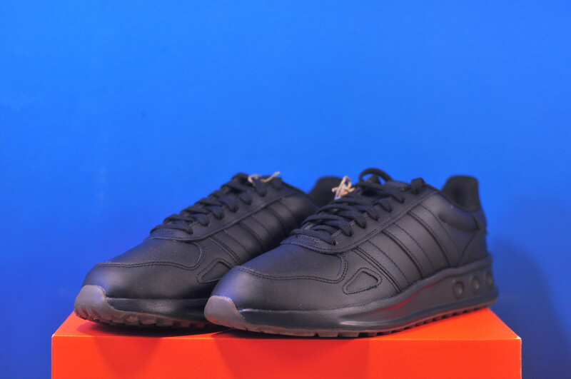 Кросівки Adidas Run 84 JI4873 - Зображення 1